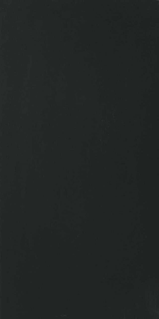Color Black