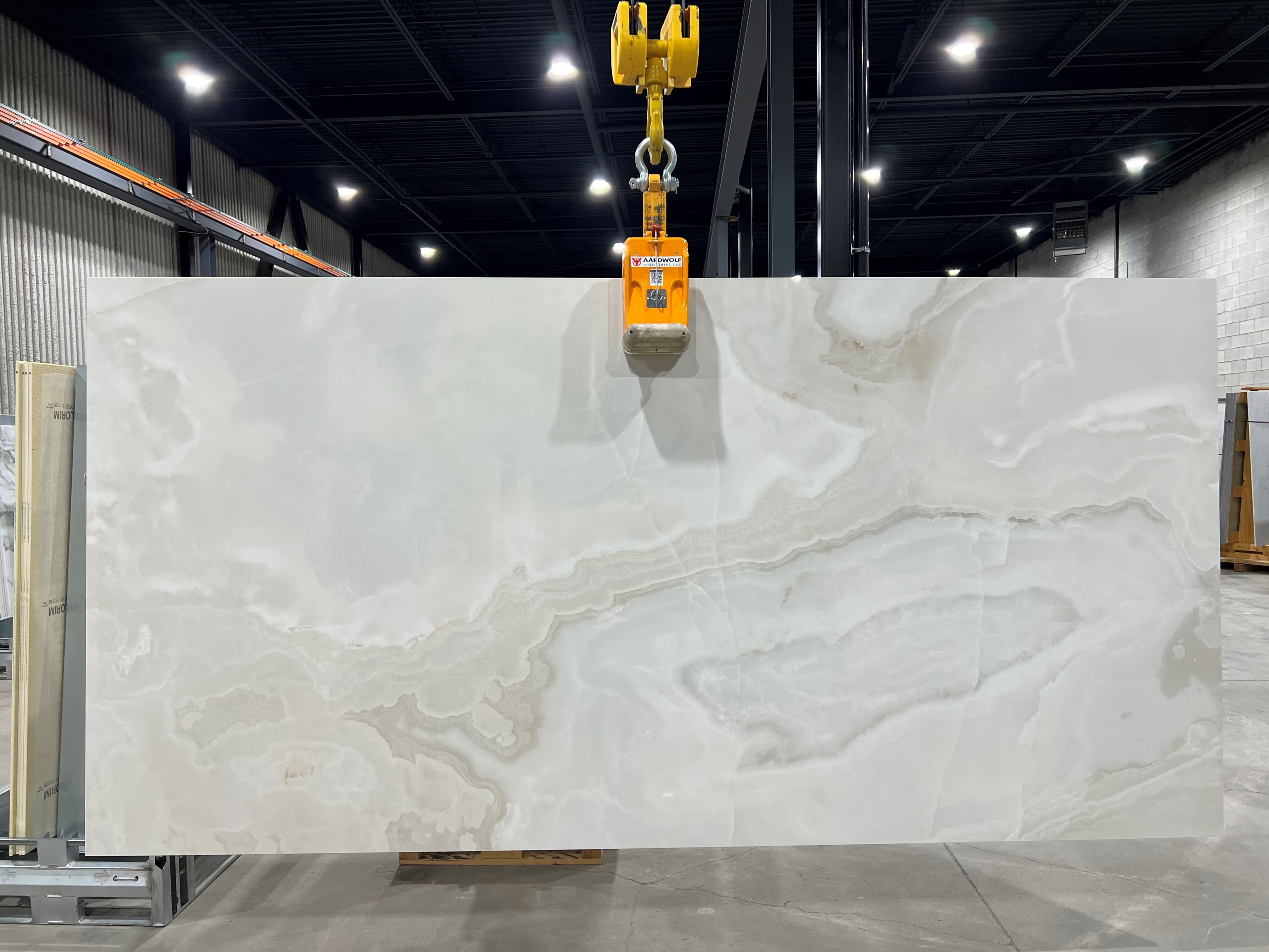 NS Onyx Perle in architectural space