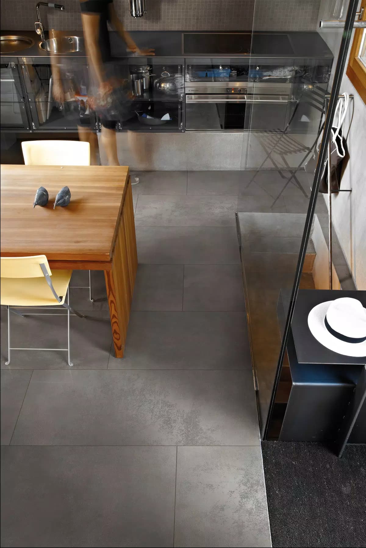 Industrial Plomb in architectural space