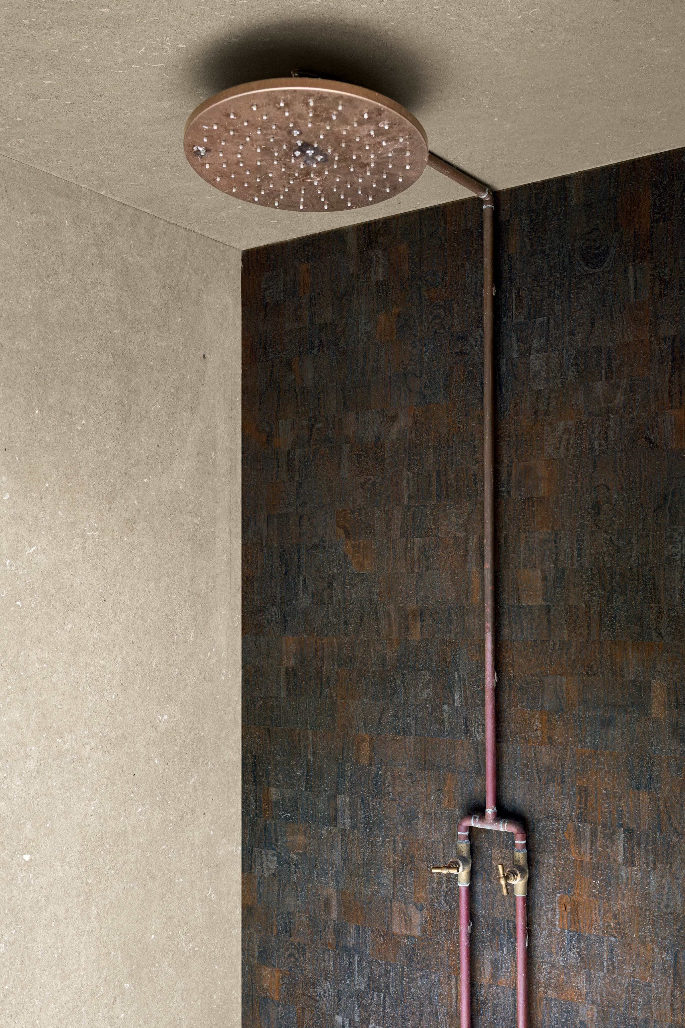 Tesserae Platino installation space