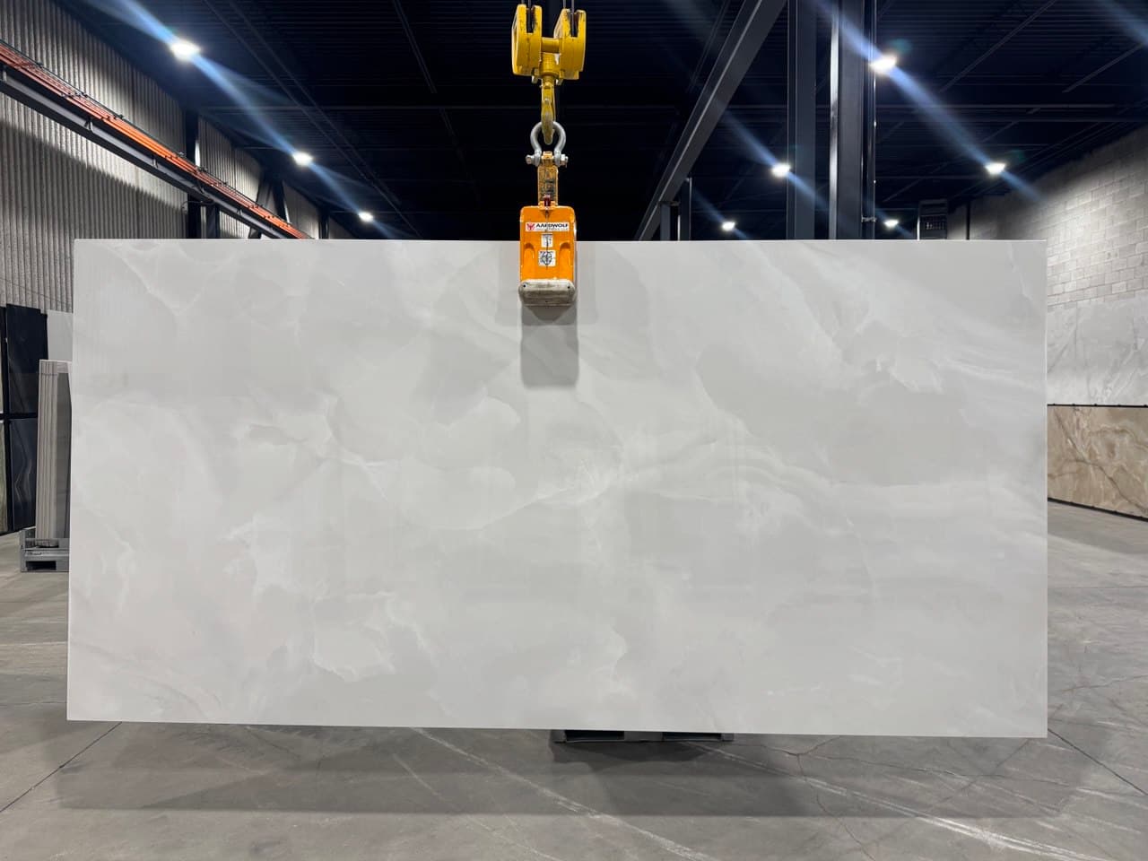 Onyx White installation space