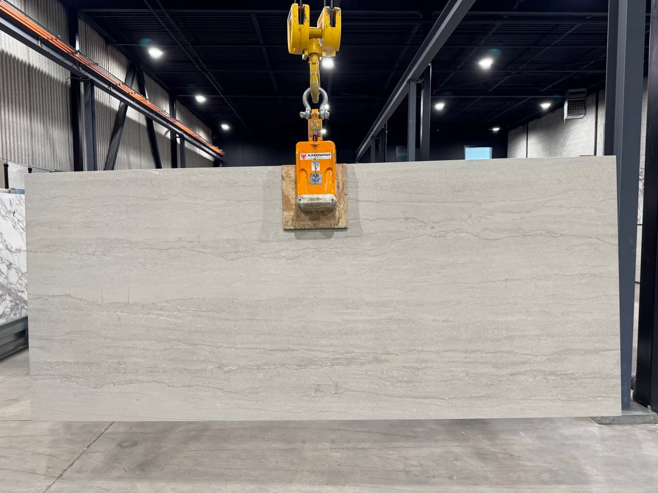 NS Travertine Jute in architectural space