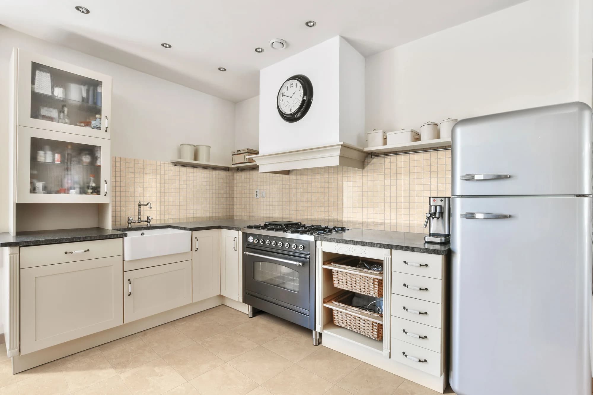 Luxury Marfil installation space