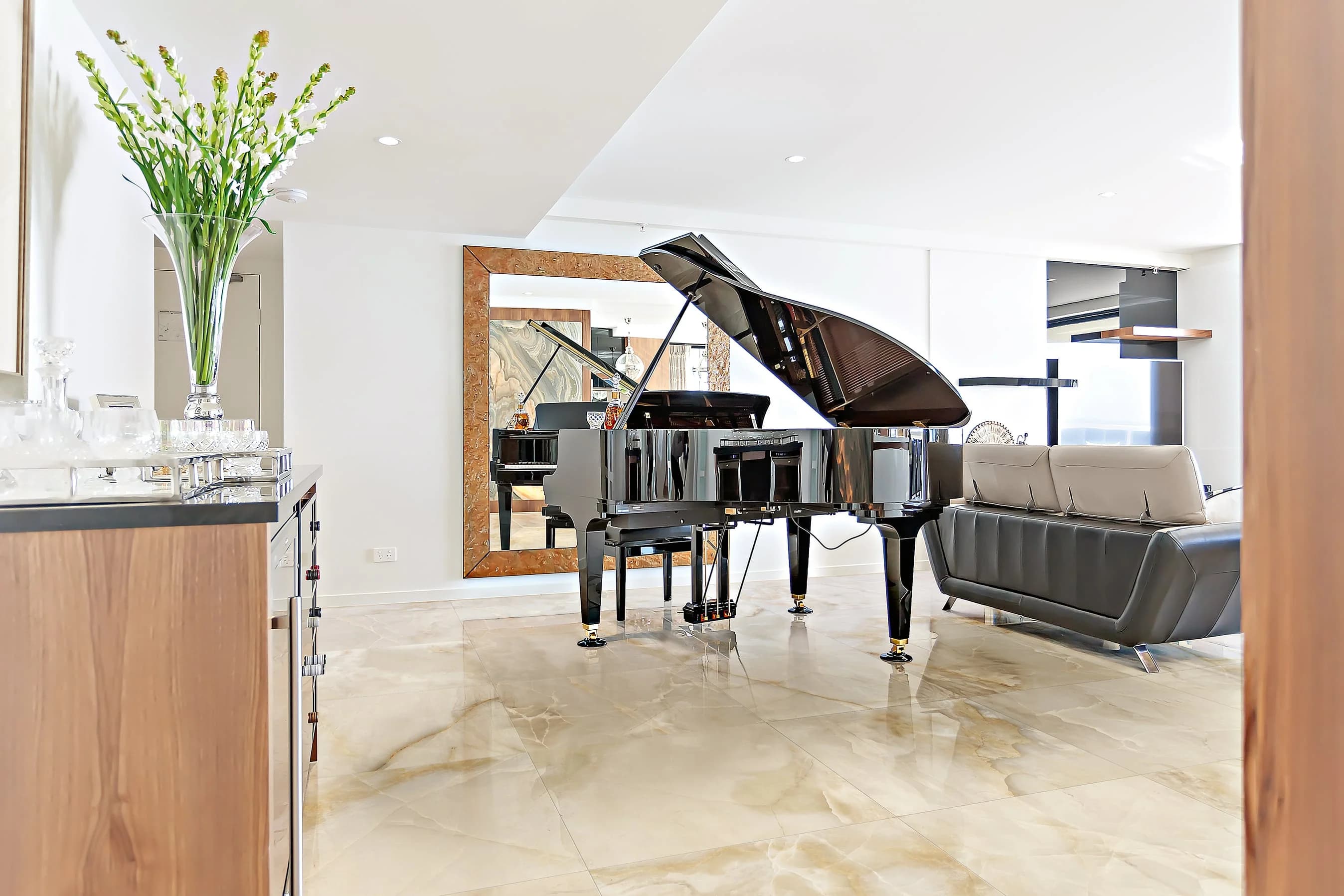 Onyx Beige architectural surface detail