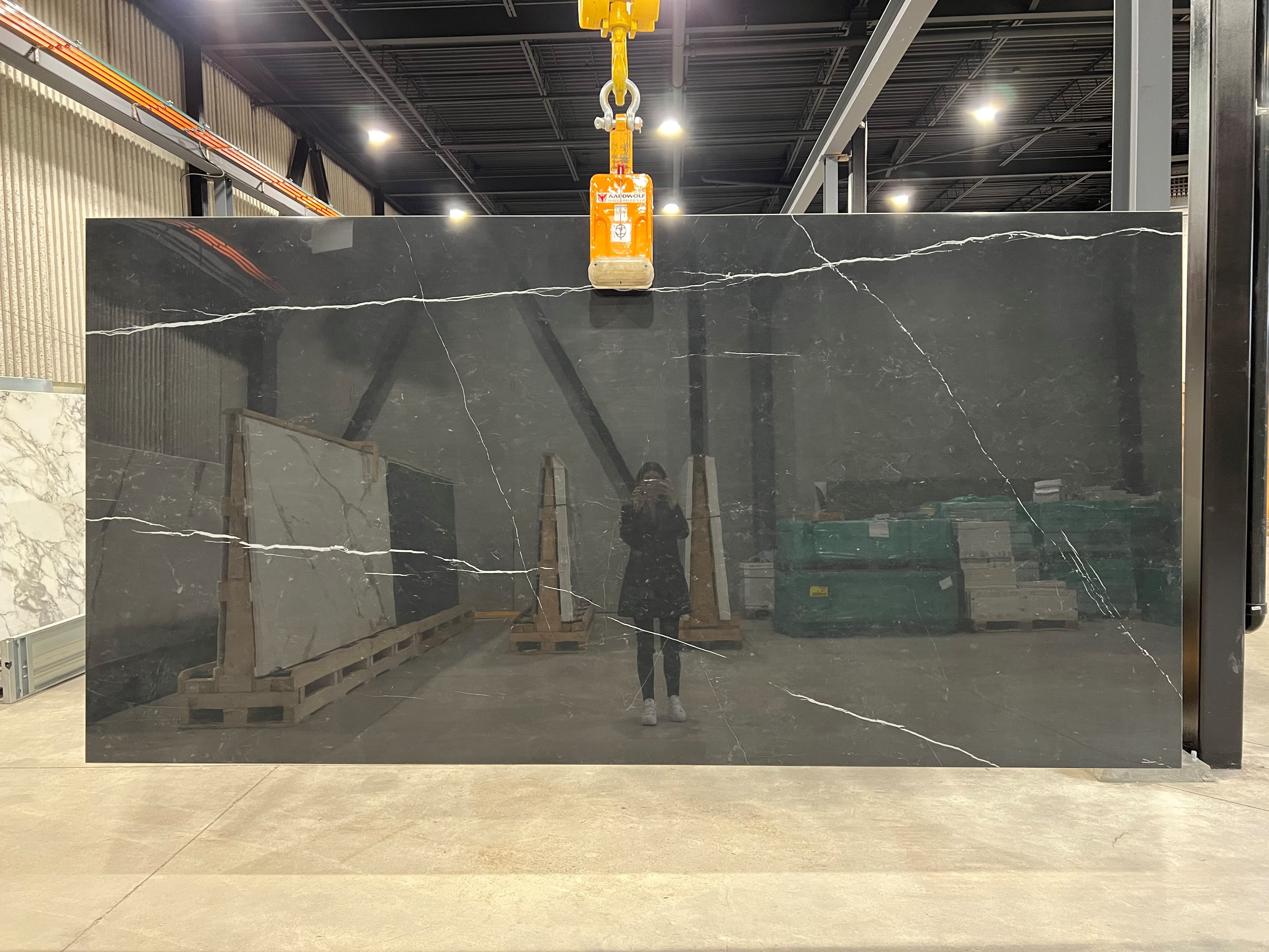 NS Nero Marquina installation space