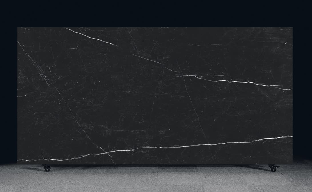 NS Nero Marquina in architectural space