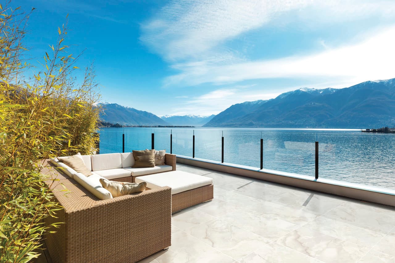 Carrara Onyx Grey installation space